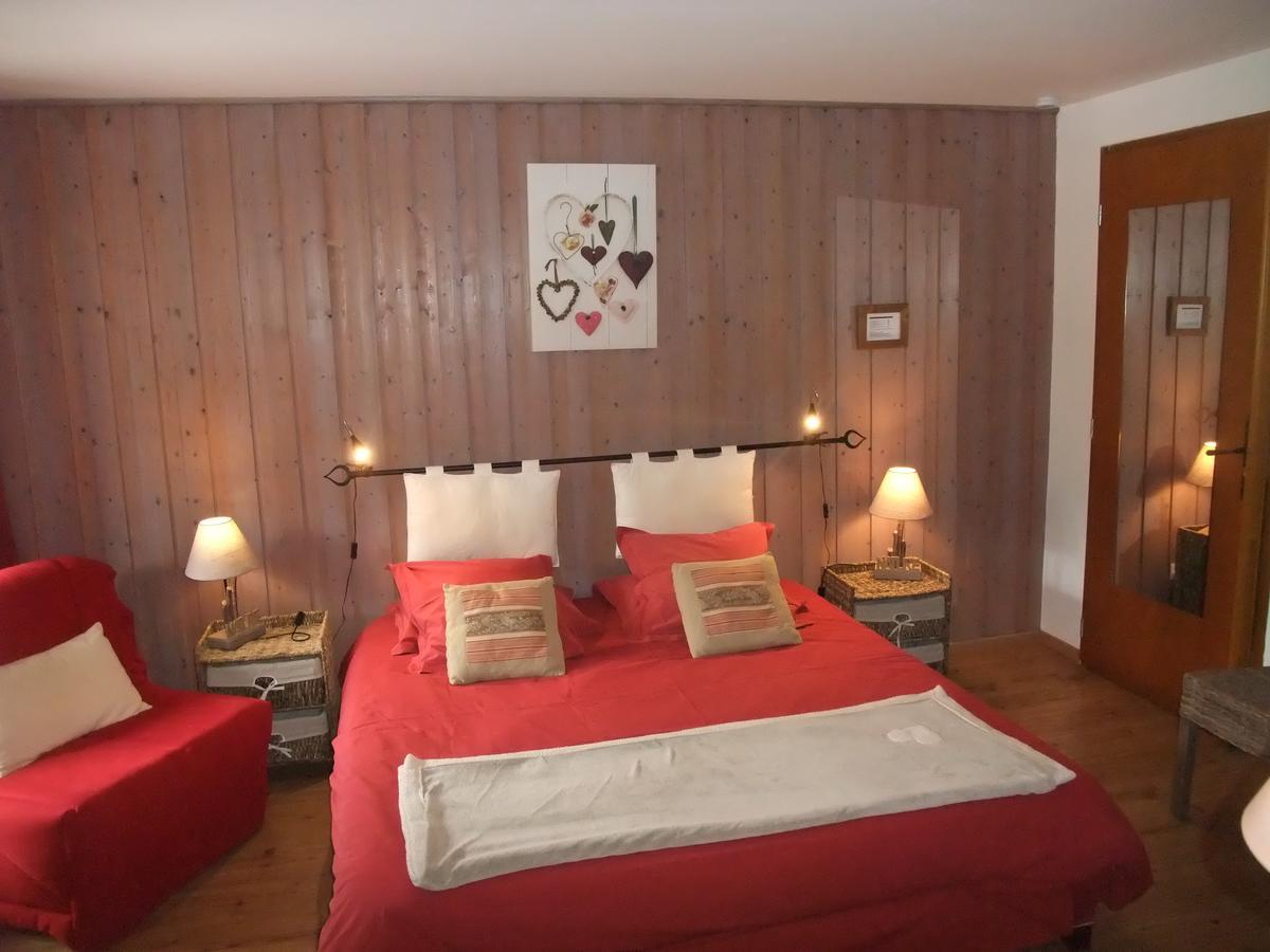 Le Domaine Du Grand Cellier Chambres D'Hotes En Savoie Tournon Exterior photo